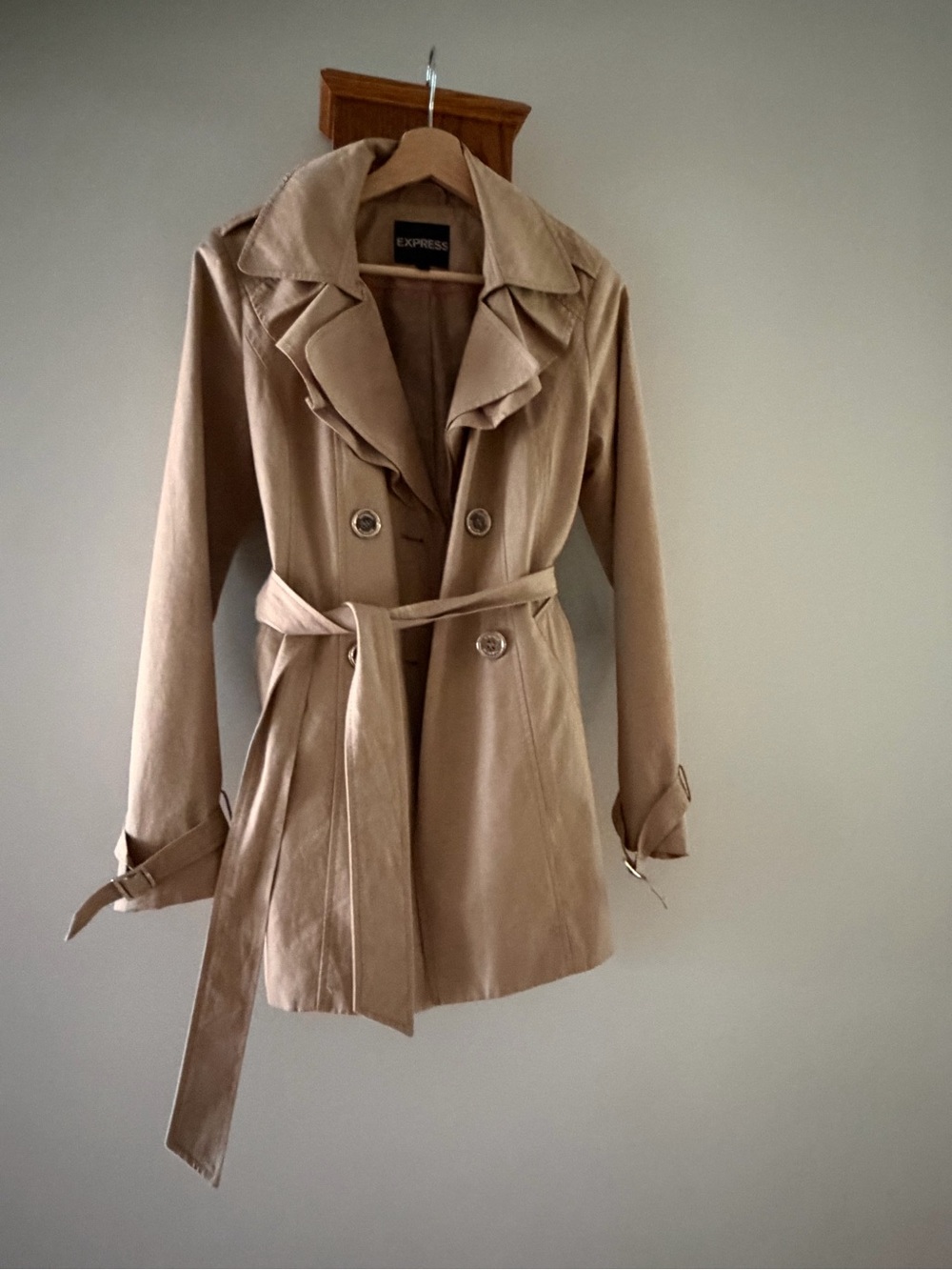 Express ruffle collar trench coat